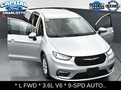 2023 Chrysler Pacifica Touring L