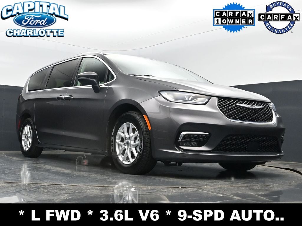 2023 Chrysler Pacifica Touring L