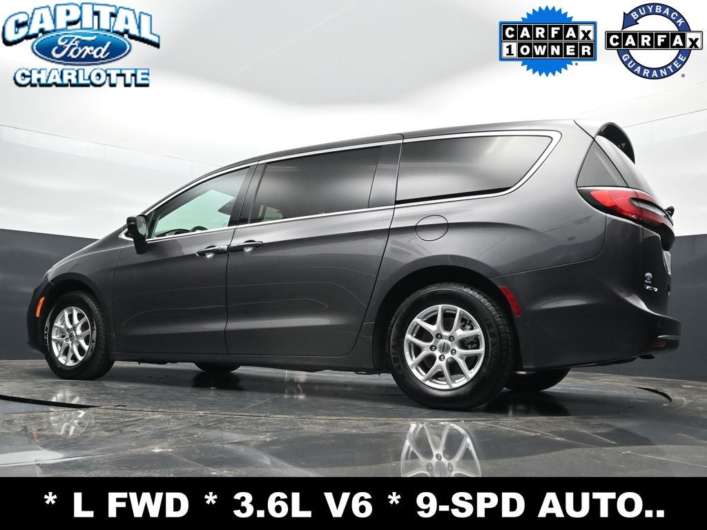 2023 Chrysler Pacifica Touring L
