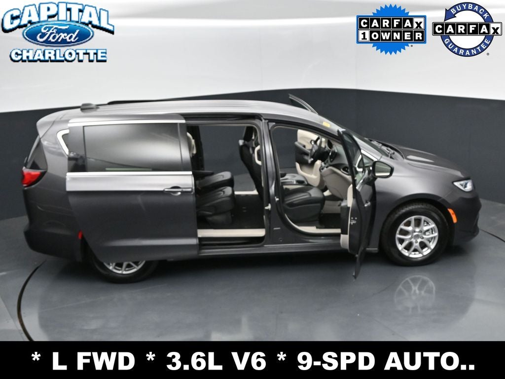2023 Chrysler Pacifica Touring L