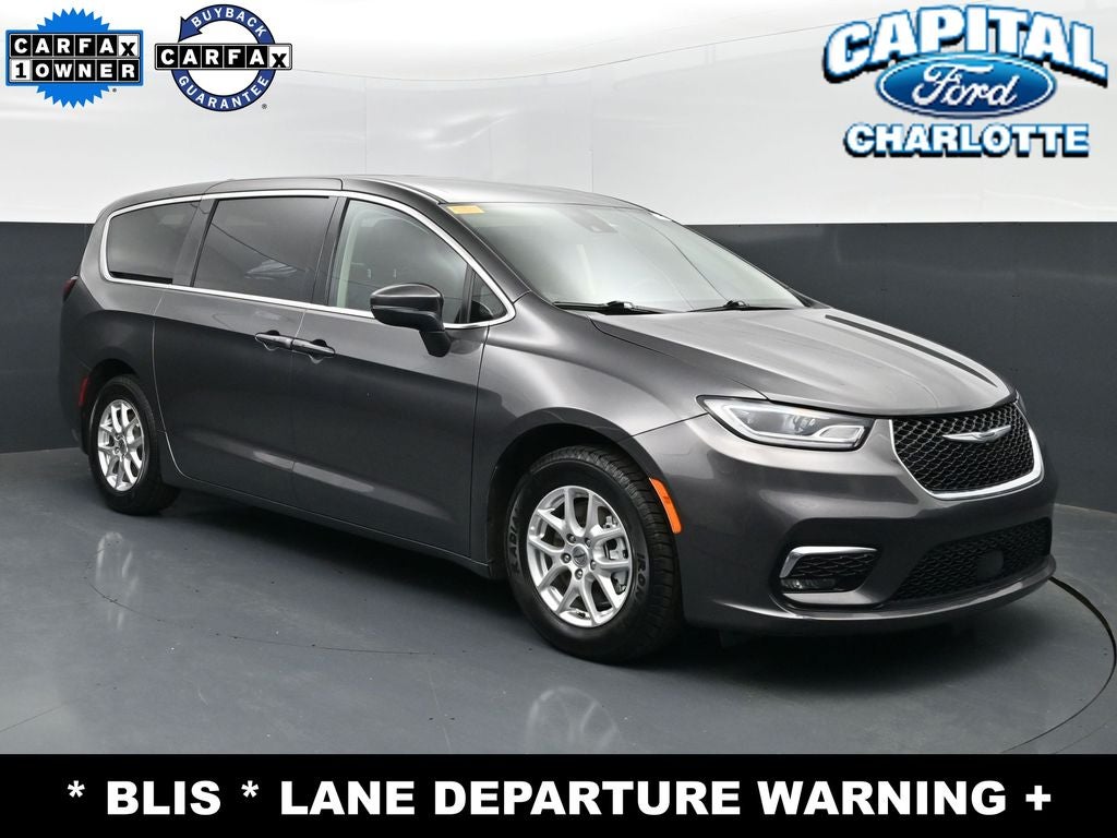 2023 Chrysler Pacifica Touring L