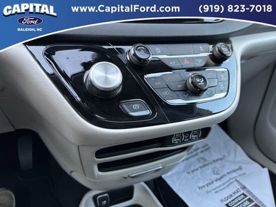 2024 Chrysler Voyager LX