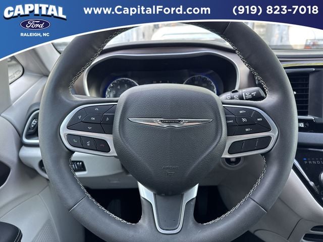 2024 Chrysler Voyager LX