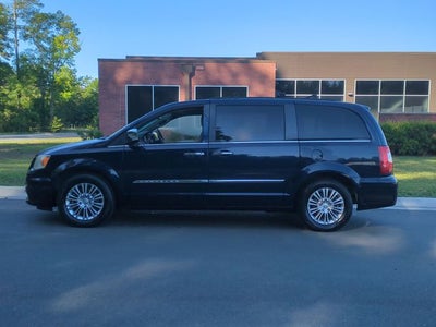 2015 Chrysler Town & Country Touring-L