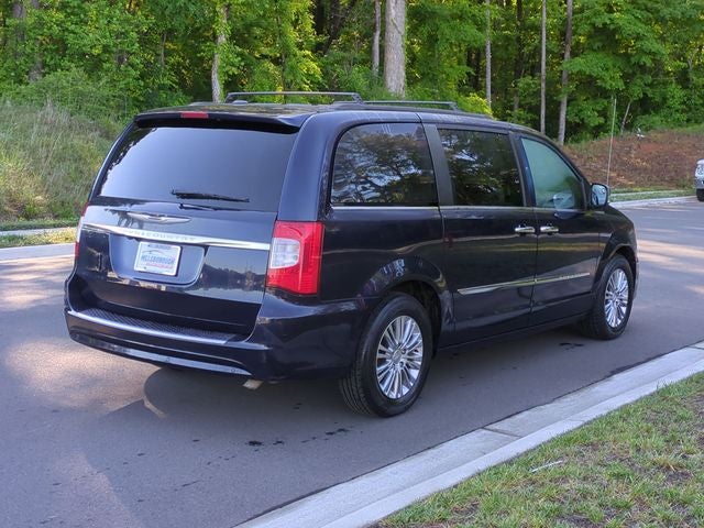 2015 Chrysler Town & Country Touring-L