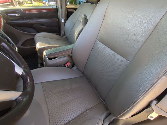 2015 Chrysler Town & Country Touring-L