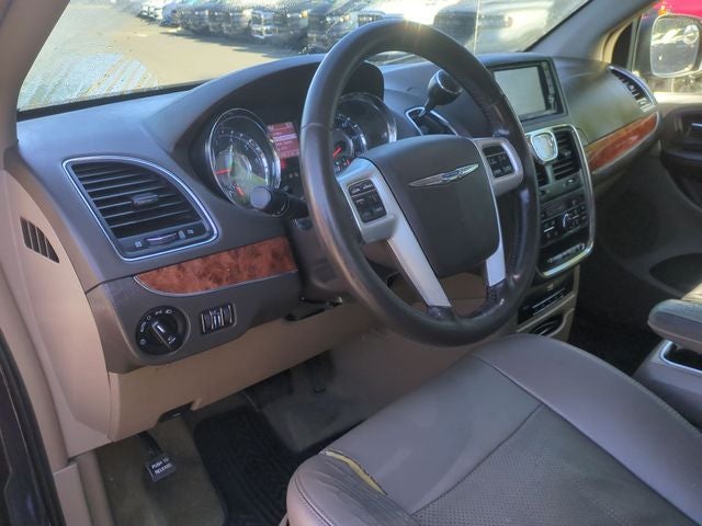 2015 Chrysler Town & Country Touring-L