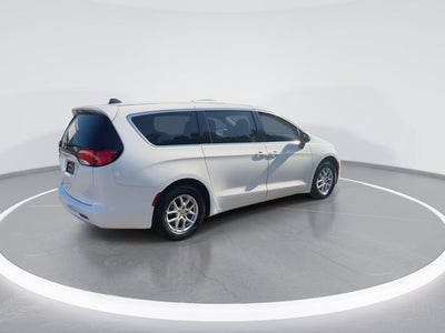 2021 Chrysler Voyager LX