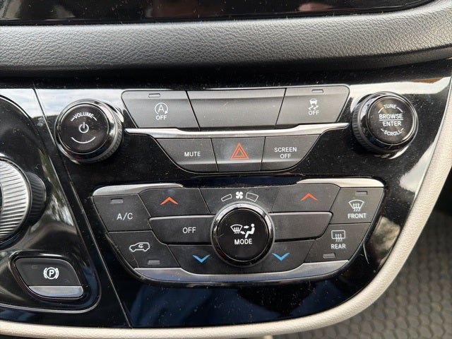 2020 Chrysler Voyager LXI