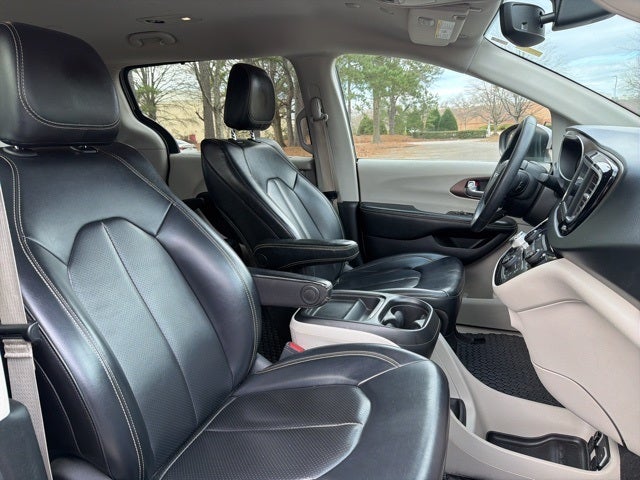 2020 Chrysler Voyager LXI