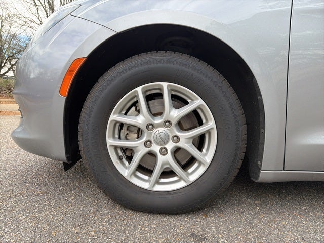 2020 Chrysler Voyager LXI