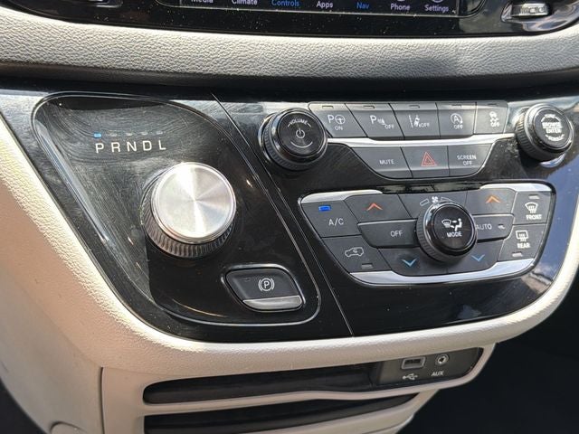 2020 Chrysler Pacifica Touring