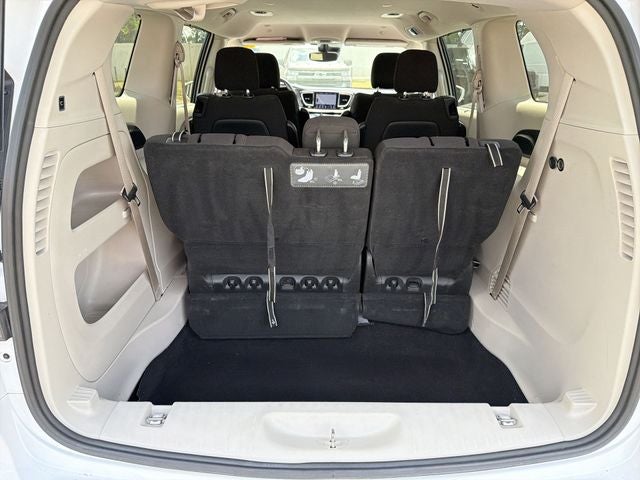 2020 Chrysler Pacifica Touring