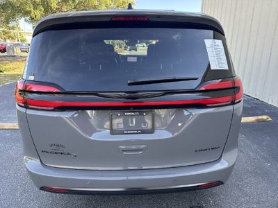2025 Chrysler Pacifica Limited