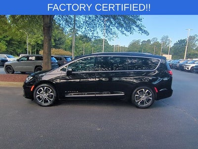 2025 Chrysler Pacifica Pinnacle