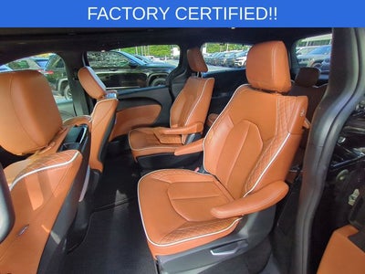 2025 Chrysler Pacifica Pinnacle