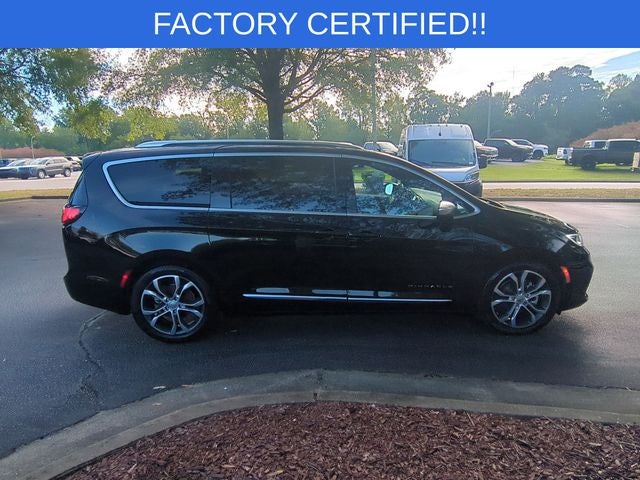 2025 Chrysler Pacifica Pinnacle