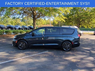2023 Chrysler Pacifica Hybrid Limited