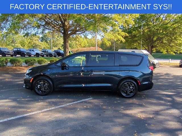 2023 Chrysler Pacifica Hybrid Limited