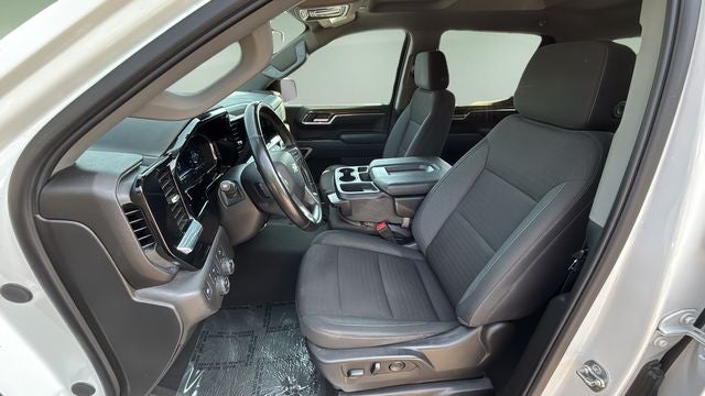 2025 Chevrolet Silverado 1500 LT LT1