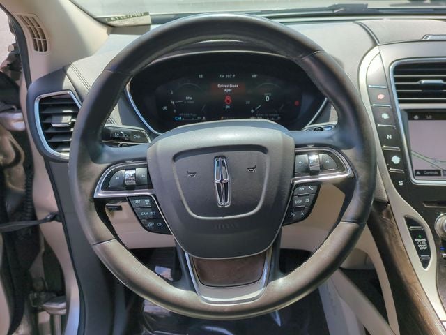 2019 Lincoln Nautilus Select