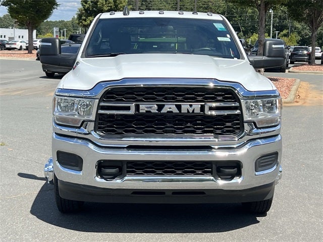 2024 RAM 3500 Tradesman Reg Cab 4X2