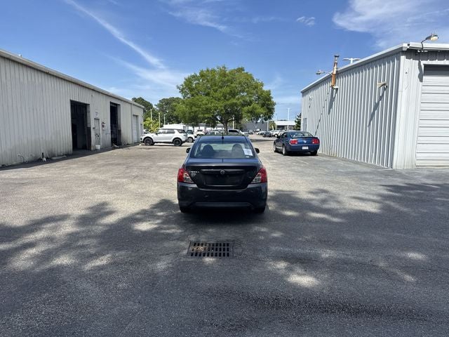 2015 Nissan Versa 1.6 S