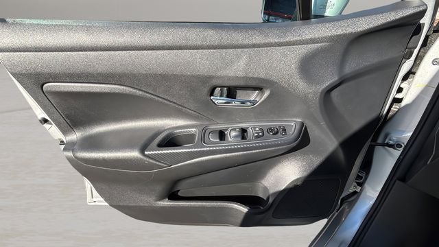 2023 Nissan Versa 1.6 SV