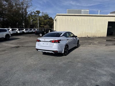 2024 Nissan Versa 1.6 SR