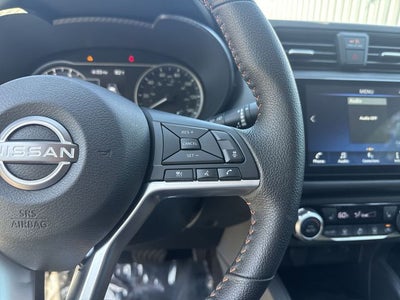 2025 Nissan Versa 1.6 SR