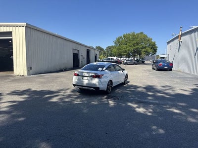 2025 Nissan Versa 1.6 SR