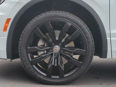 2021 Volkswagen Tiguan 2.0T SE R-Line Black