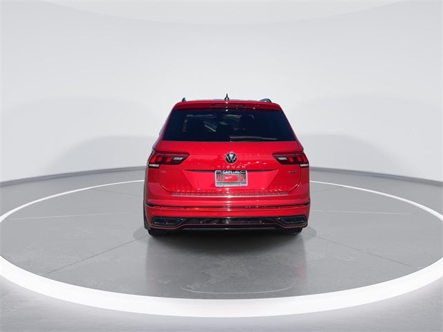 2024 Volkswagen Tiguan 2.0T SE R-Line Black