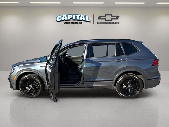 2023 Volkswagen Tiguan 2.0T SE R-Line Black
