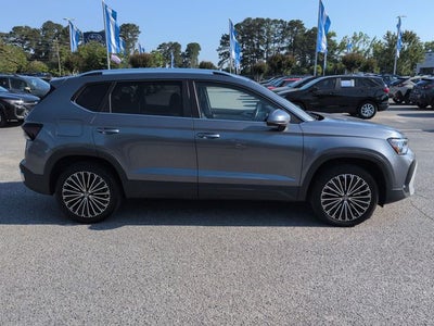 2025 Volkswagen Taos 1.5T SE