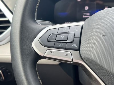 2025 Volkswagen Taos 1.5T SE