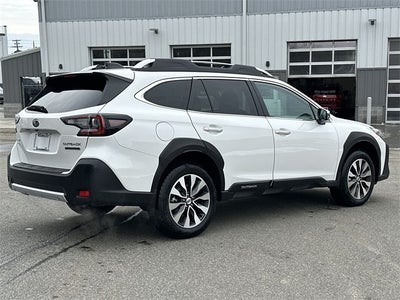 2025 Subaru Outback Touring XT