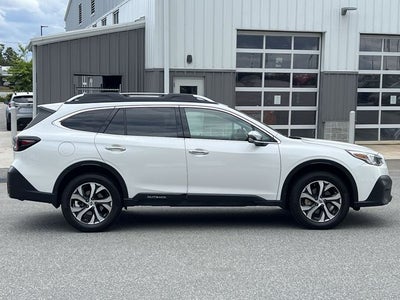 2022 Subaru Outback Touring XT