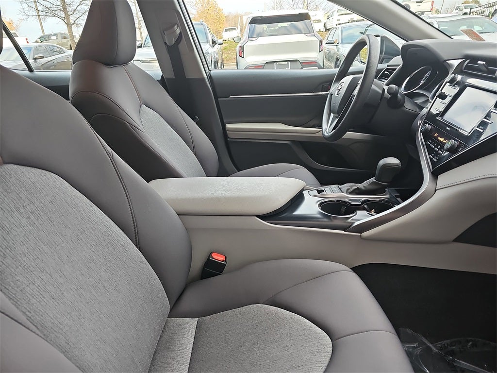 2020 Toyota Camry Hybrid LE