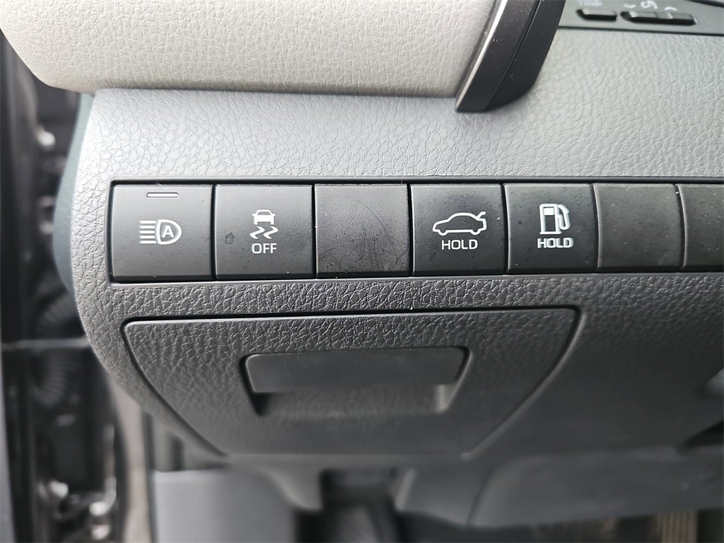 2020 Toyota Camry Hybrid LE