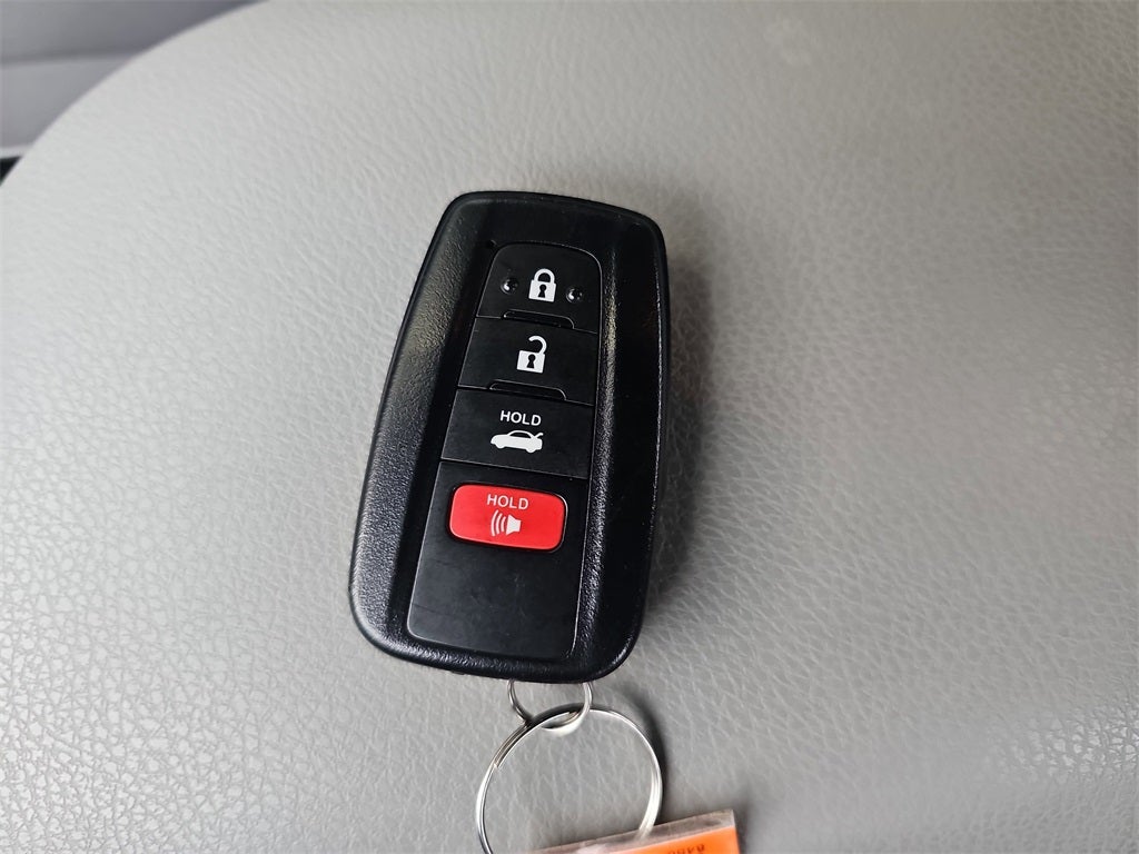 2020 Toyota Camry Hybrid LE