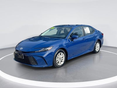 2025 Toyota Camry SE HYBRID