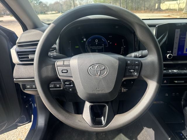 2025 Toyota Camry SE HYBRID