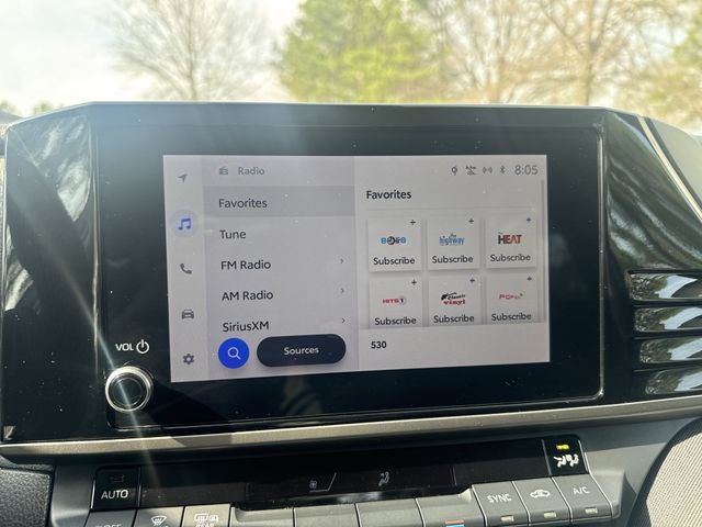 2025 Toyota Camry SE HYBRID