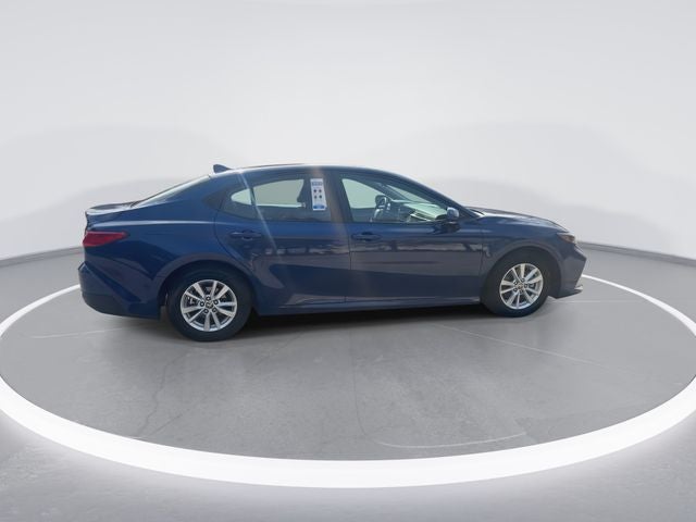 2025 Toyota Camry SE HYBRID