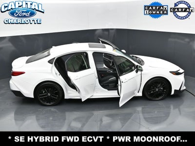 2025 Toyota Camry SE