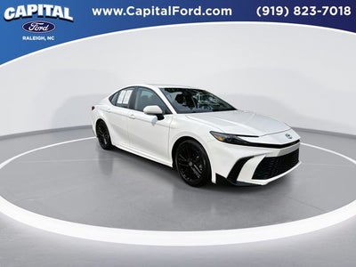 2025 Toyota Camry SE