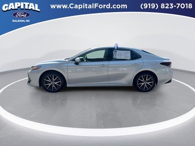 2023 Toyota Camry Hybrid XLE