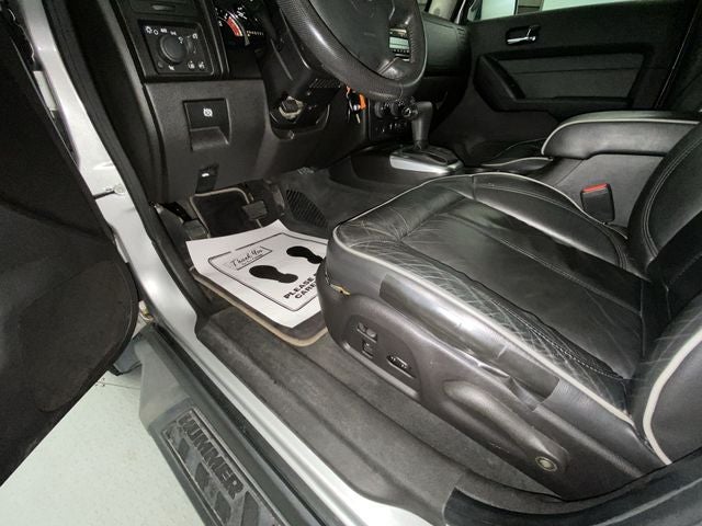 2010 Hummer H3T Luxury