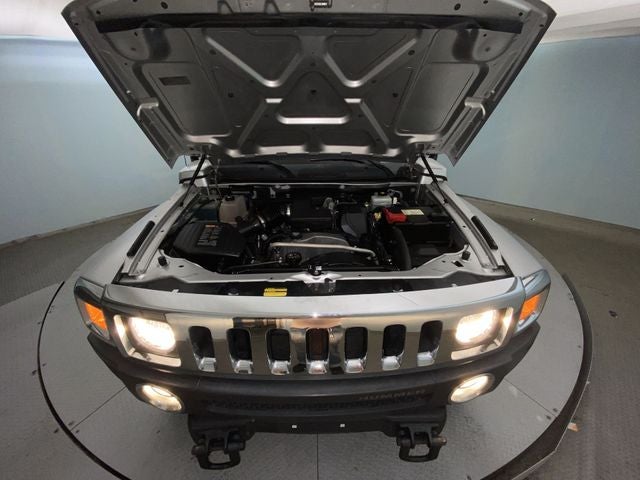 2010 Hummer H3T Luxury